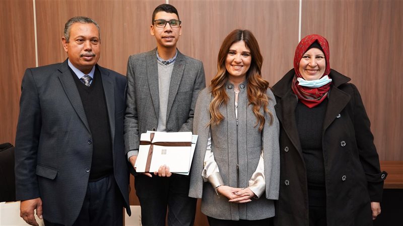 تكريم الطالب محمود