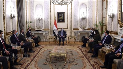 لتوسيع نشاطها في النفط والغاز والتكرير.. مدبولي يلتقي مسئولي شركة 