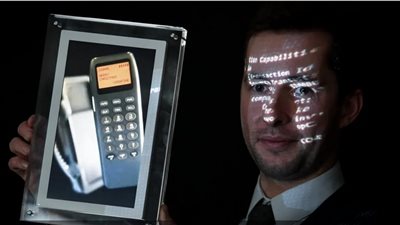 من 15 كلمة وبمبلغ خيالي.. بيع أول رسالة نصية لهاتف محمول في التاريخ