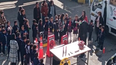 زيارة عدد من طلبة المدارس لبعض الجهات الشرطية ببنى سويف