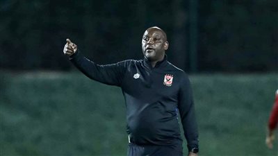 موسيماني يعلن قائمة الأهلي لمباراة فيوتشر في الدوري 