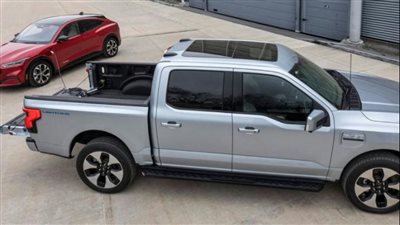 القدرة على شحن السيارات الكهربائية في حالة الطوارئ.. أبرز مزايا فورد إف 150 لايتنينج 