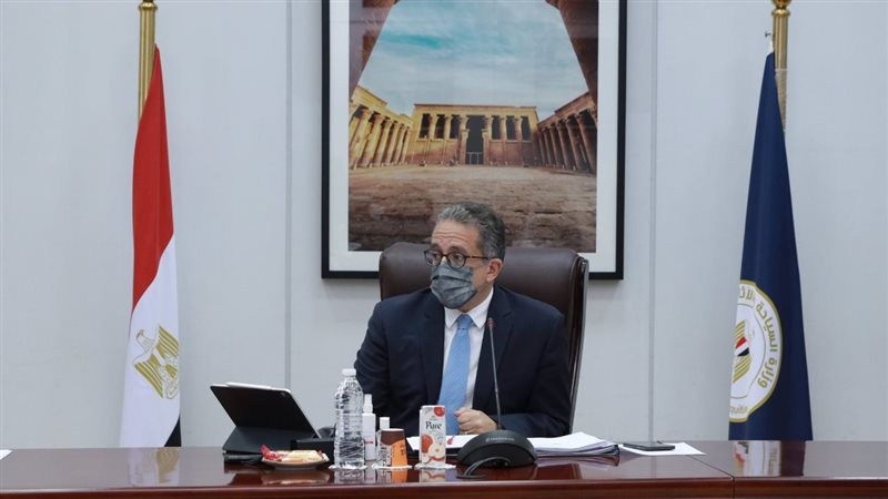الدكتور خالد العناني