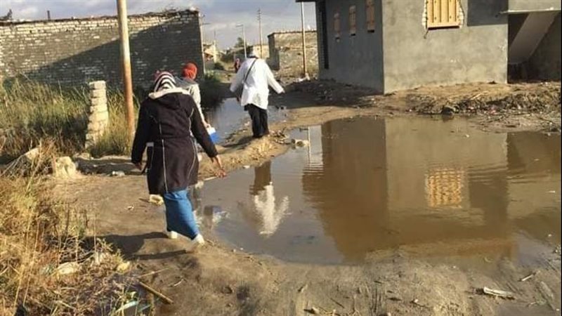 جانب من عمل الفتيات