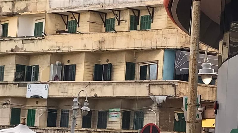 انهيار سقف وشرفة