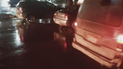 هطول أمطار غزيرة على الإسكندرية ليلا | صور