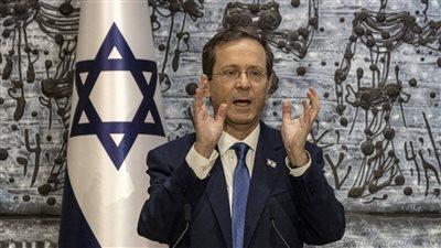 الرئيس الإسرائيلي: ملتزمون بالوصول إلى هدف صفر انبعاثات