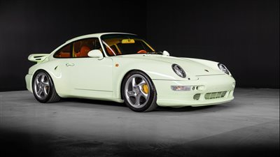 اللون البرتقالي يهيمن على بورش 911 اس 933