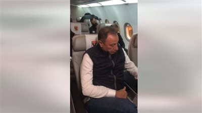 من الطائرة لصالة الوصول.. فيديو يرصد لحظة وصول بعثة الأهلي مطار القاهرة