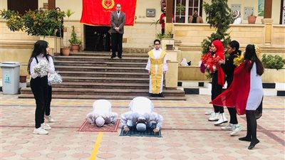 على نغمات السمسمية ورقصات البمبوطية.. مدرسة ببورسعيد تحتفل بالعيد القومي للمحافظة | فيديو وصور 