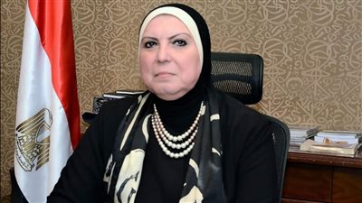 وزيرة التجارة ونظيرها العماني يبحثان التعاون الاستثماري المشترك بين البلدين