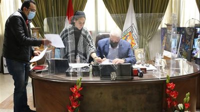 محافظ جنوب سيناء يصدق على 10 قرارات تصالح على مخالفات البناء 