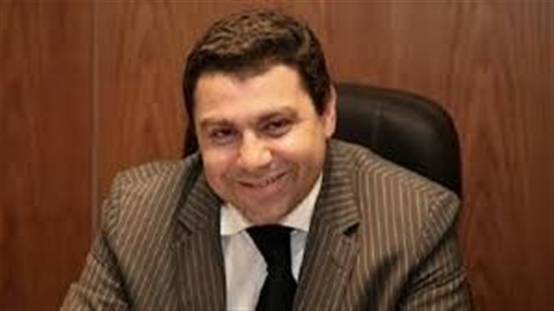  احمد حلمى رئيس غرفة