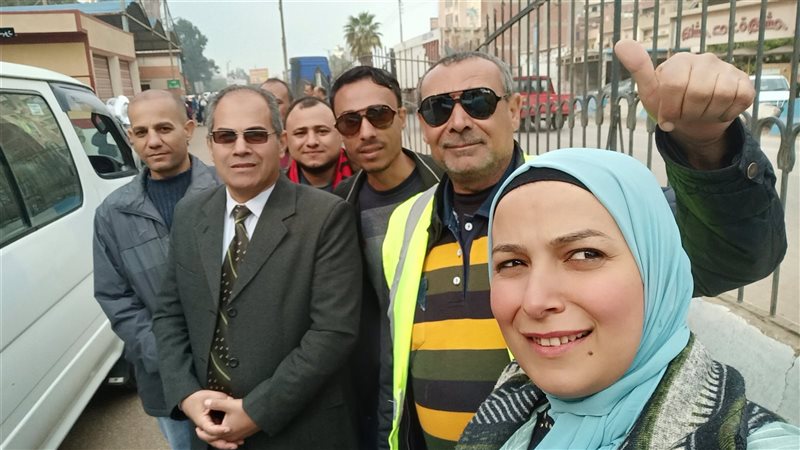من داخل موقف شربين