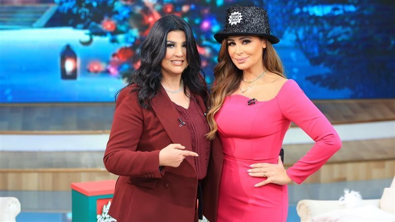 كارول سماحة مع منى