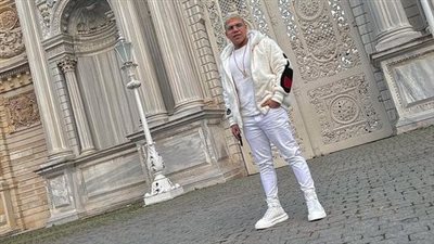 عمر كمال يحتفل بتحقيق مليون مشاهدة لكليب 