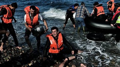 الثاني خلال ساعات.. مصرع مهاجرين في غرق قاربين قرب سواحل اليونان