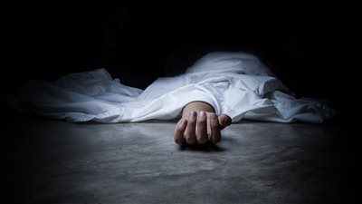 معاينة النيابة تكشف تفاصيل قتل شاب لوالده وشقيقته داخل شقتهما بإمبابة 