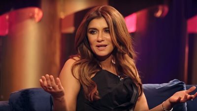 غادة عادل لـ طليقها مجدي الهواري: انت شايفني ماشية غلط؟ | فيديو