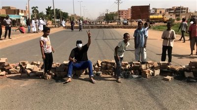 انتشار أمني وتعطل خدمات الإنترنت في الخرطوم قبل احتجاجات اليوم