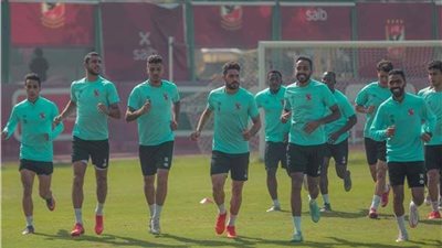 اللاعبون الدوليون ينتظمون في مران الأهلي