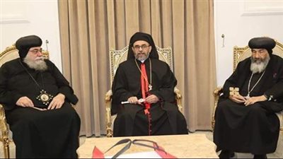مطران الأرثوذوكس بالإسماعيلية يقدم التهاني للأقباط الكاثوليك بعيد الميلاد