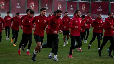 لاعبو الأهلي الدوليون ينتظمون في التدريبات الجماعية