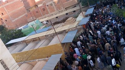 تشييع جثمان شاب لقى مصرعه طعنا بالأسلحة البيضاء في المنوفية