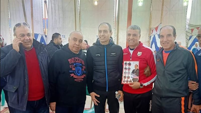 عمرو عبد الحق يحسم