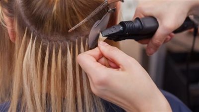 هل يجوز الوضوء بالشعر المستعار والباروكة؟ الأزهر للفتوى يرد 