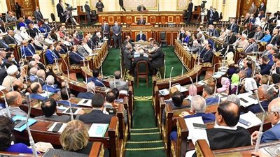 برلماني يطالب بعودة ضرب الطلاب في المدارس لحماية المعلمين