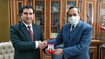 محافظ شمال سيناء يلتقي رئيس الاتحاد المصري للميني فوتبول 