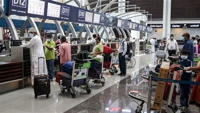 عُمان تشترط تلقي جرعتين من لقاح كورونا لدخول السلطنة