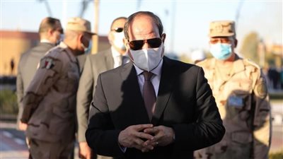 السيسي في 2021.. خطط استثمارية ناجحة وتحسين أوضاع شركات قطاع الأعمال ومشروعات ضخمة لإعادة الهيكلة والتطوير