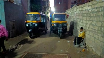 يأكل أمواس وفحم مشتعل.. حكاية 