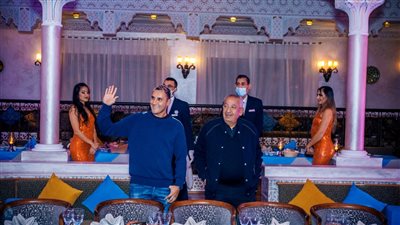 نجم نادى باريس سان جيرمان يحتفل بعيد زواجه في الغردقة | صور