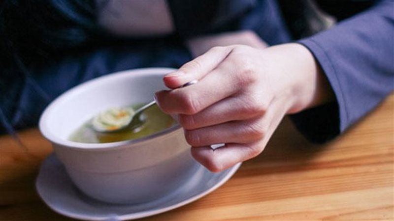 استعمال اليد اليسرى
