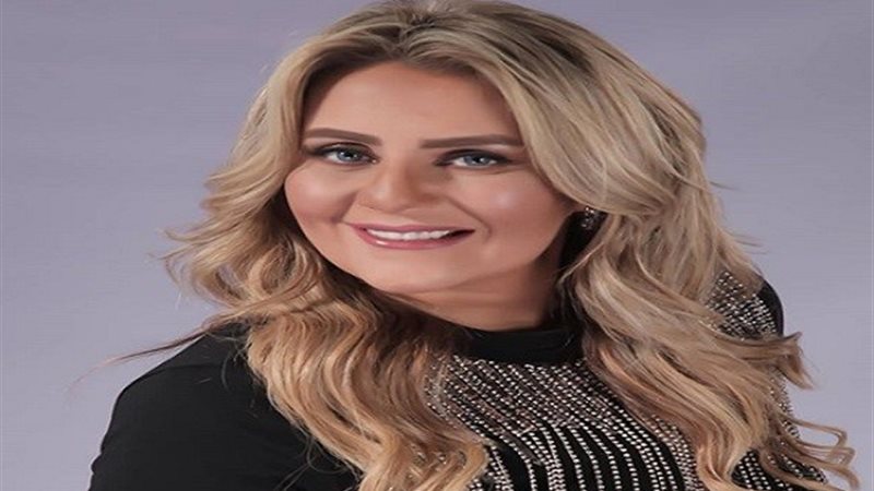 الفنانة رانيا محمود