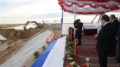 محطة بنبان لتوليد الطاقة الشمسية بأسوان.. سد عالٍ جديد في 7 معلومات