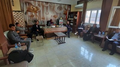 صناعة الأخشاب: تدريبات على الخامات الحديثة للصناع بمشروع تكتل طهطا للأثاث 