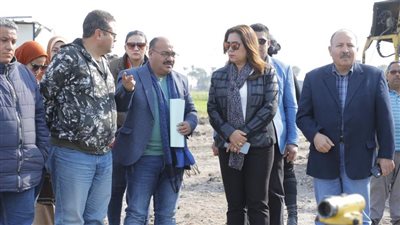 محافظ دمياط تتفقد مشروعات حياة كريمة بالقري 