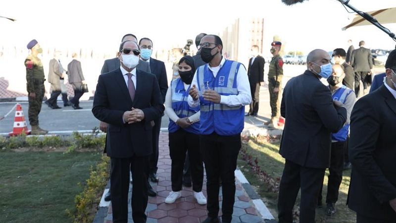 تفقد السيسي قرية