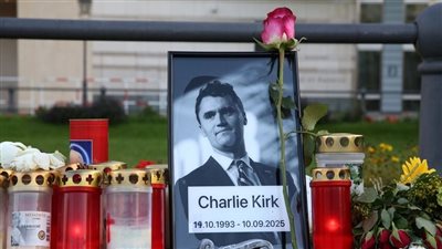 وسط حراسة مشددة، ترامب وعدد من مسئوليه يشاركون في حفل تأبين تشارلي كيرك