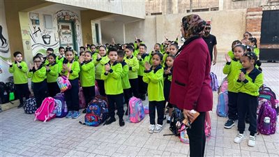 مدير إدارة الجمرك التعليمية يتفقد مدارس غرب الإسكندرية (صور) 