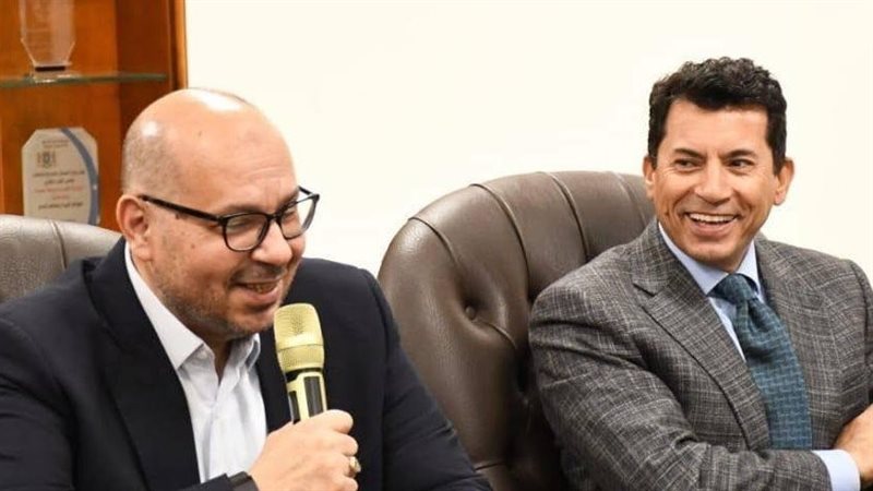 ياسر إدريس وأشرف