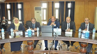 مجلس طب قصر العيني يناقش أهمية تعزيز ثقافة الأمان والجودة داخل المنشآت الصحية