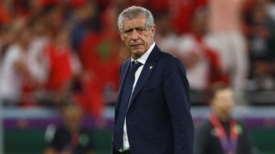 أرقام وإنجازات البرتغالي فرناندو سانتوس المرشح لتدريب الأهلي