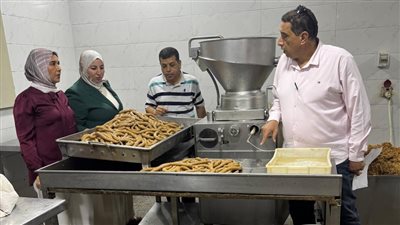 ضبط 9 أطنان دواجن مجهولة المصدر ومخالفات بالجملة في الأسواق والمخابز بالدقهلية