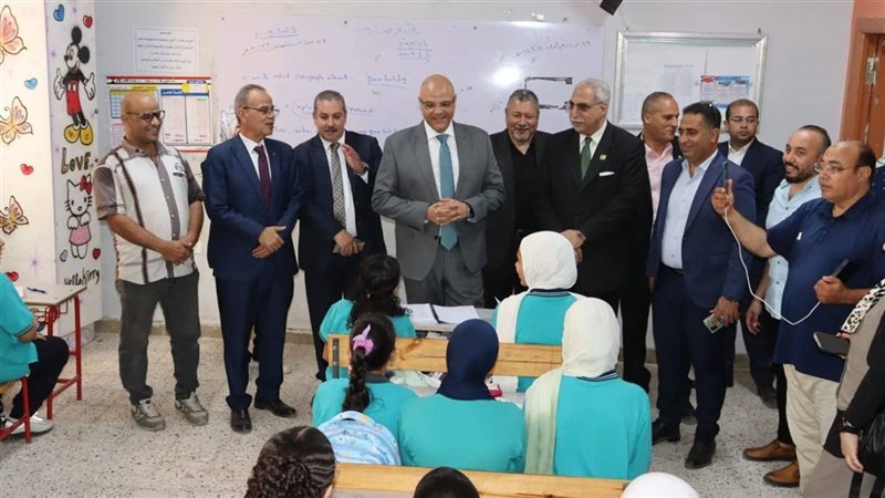 محافظ القليوبية خلال