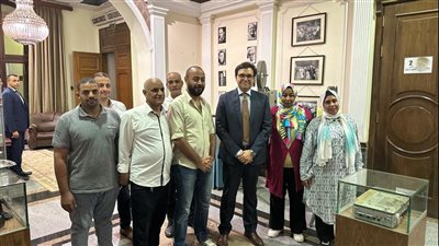 وزير الثقافة يتفقد قصر السينما ويشيد بدوره في دعم المواهب الشابة